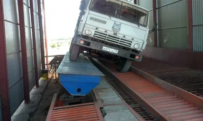 Боковой одноколейный автомобилеразгрузчик БОРА